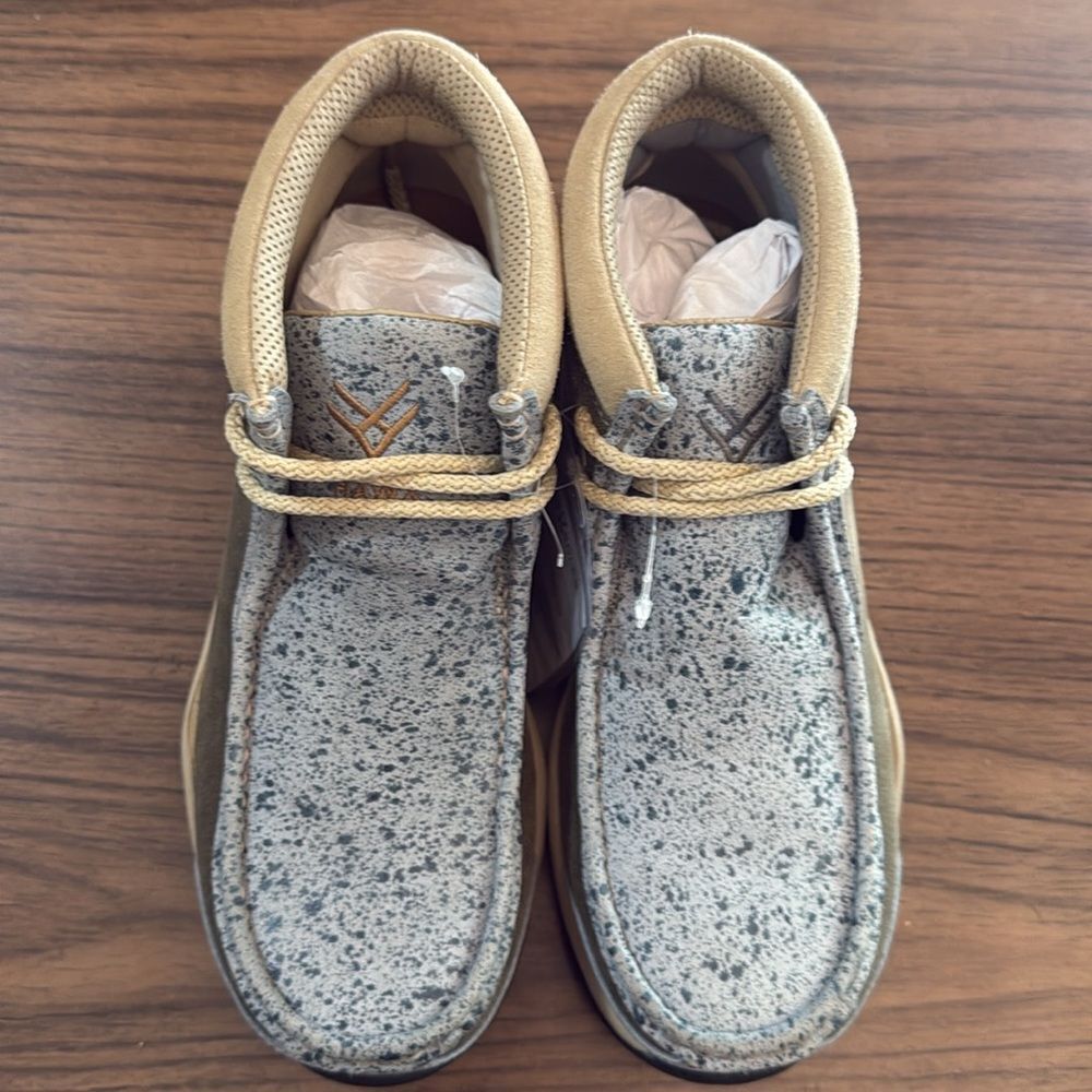 Hawx Women’s Tan and Gray Moccasins - Picture 2 of 9